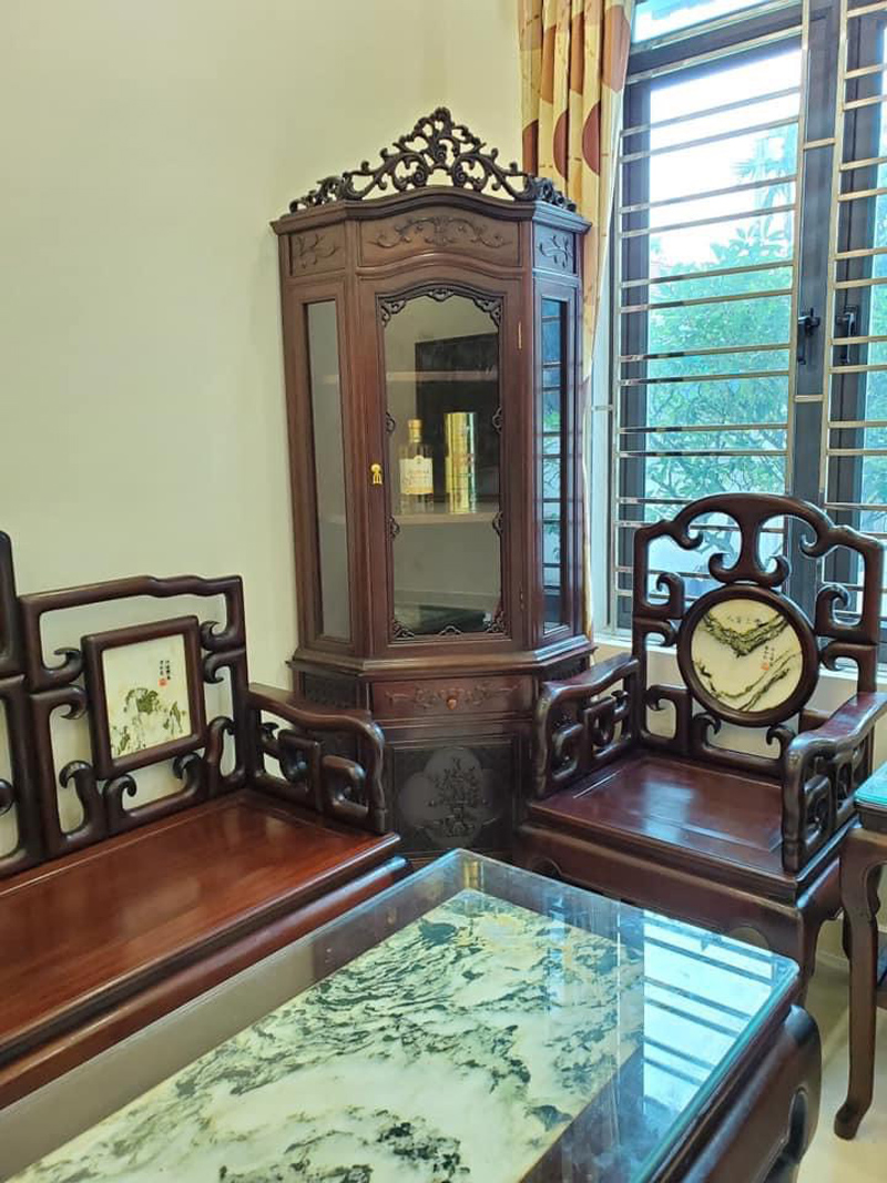 tủ góc gỗ gụ