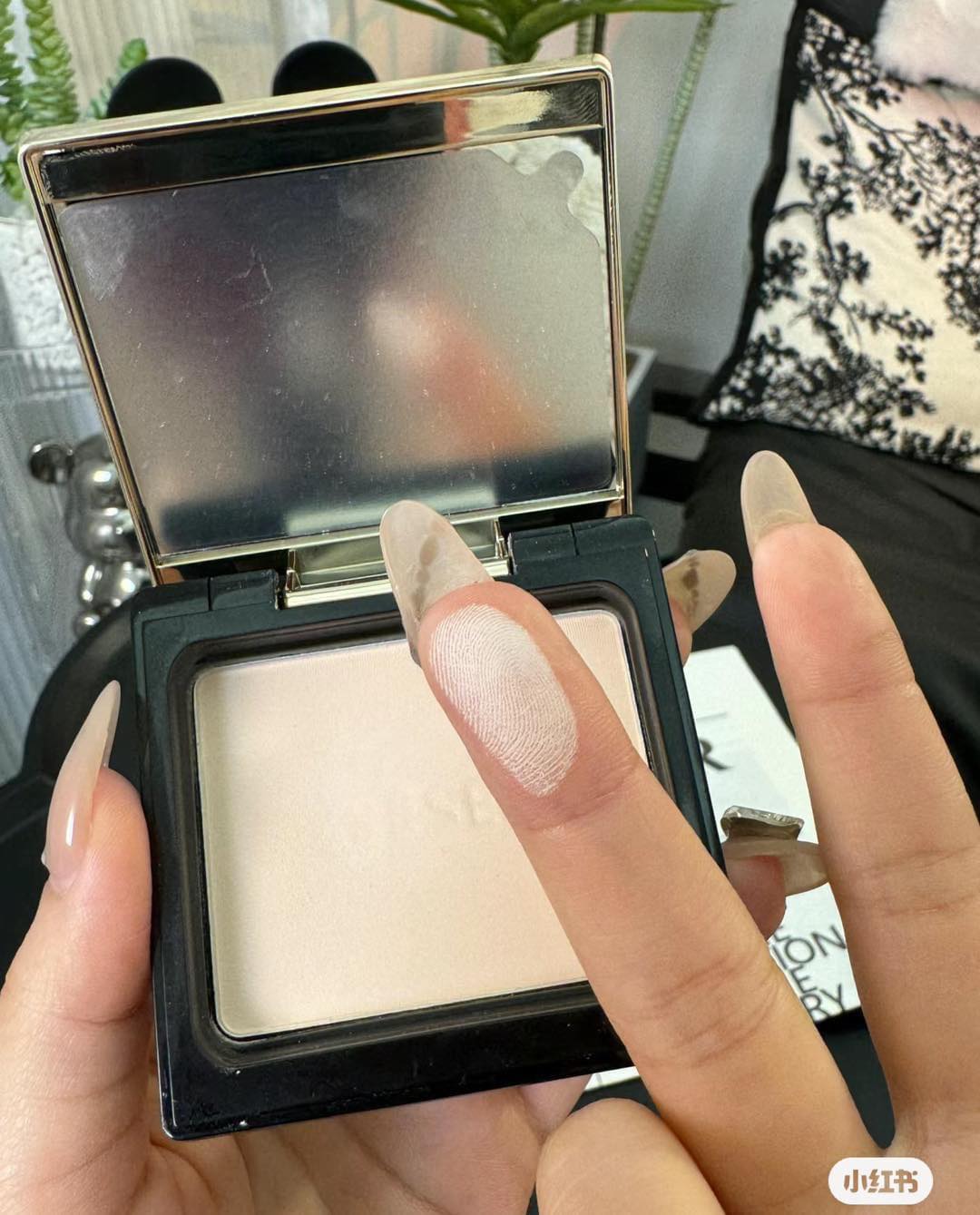 phan-phu-dang-nen-kiem-dau-chong-nuoc-zeesea