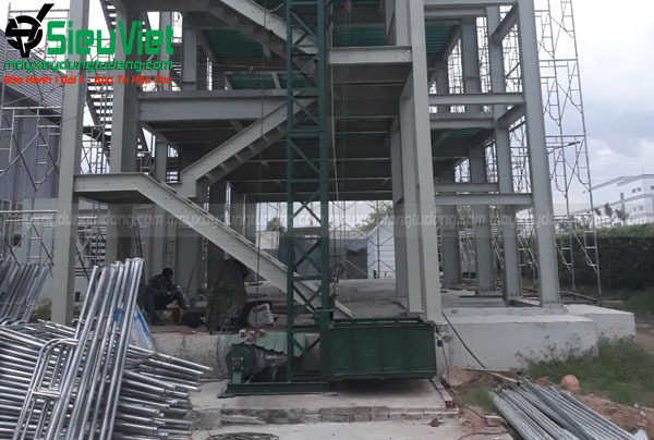 Vận thăng xây dựng