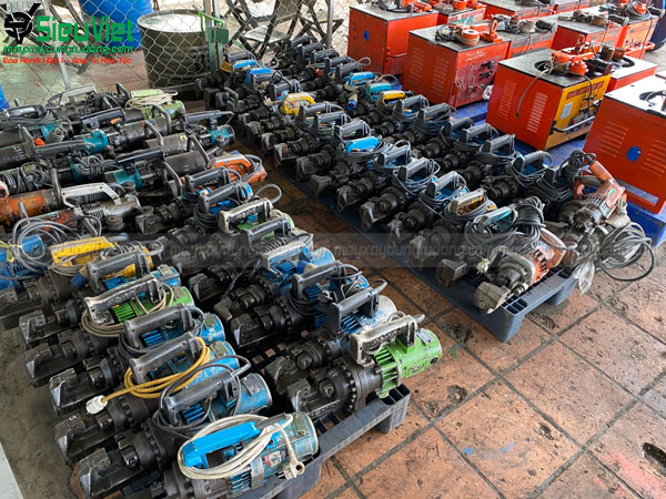 Máy cắt sắt thủy lực cầm tay hàng bãi