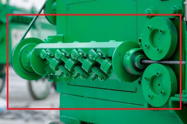 Dàn duỗi sắt máy bẻ đai dạng trục xoay