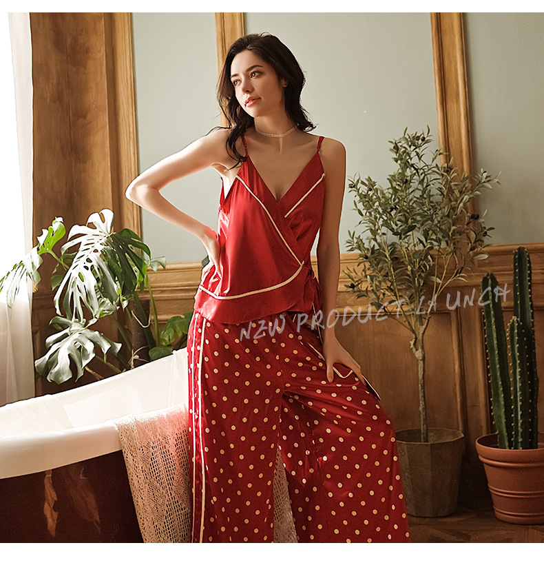 bộ ngủ chấm bi