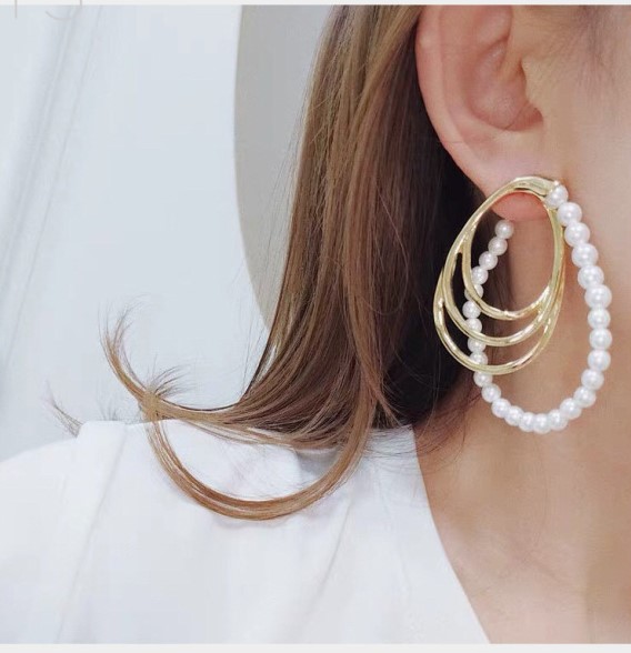 Khuyên tai ngọc trai nhiều vòng