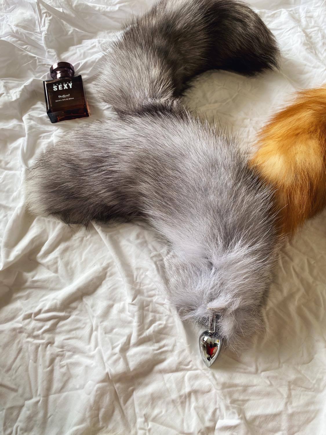 Đuôi cáo gắn hậu môn sexy