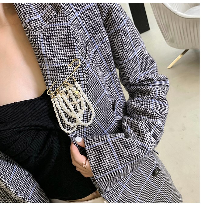 Cài đính ngực số 5 tag nữ đẹp