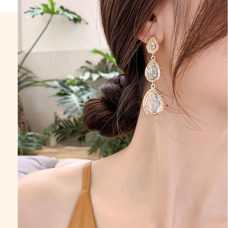 Khuyên tai 3 giọt nước nhũ