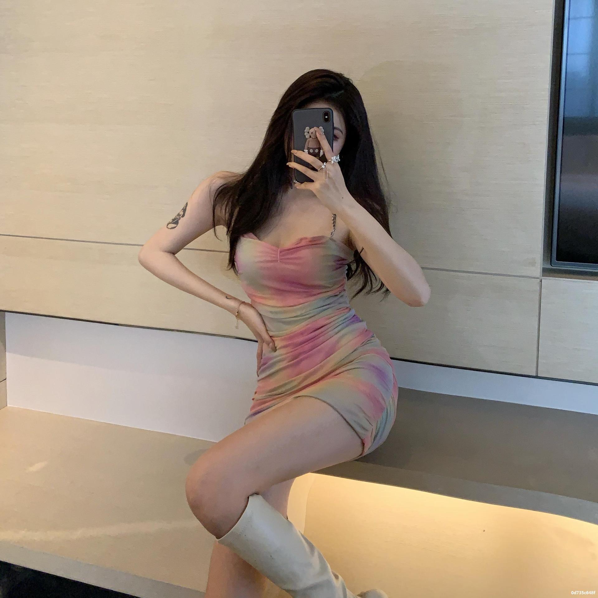 Váy lưới cầu vồng dây sắt