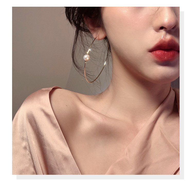 Khuyên tai tròn to ngọc trai