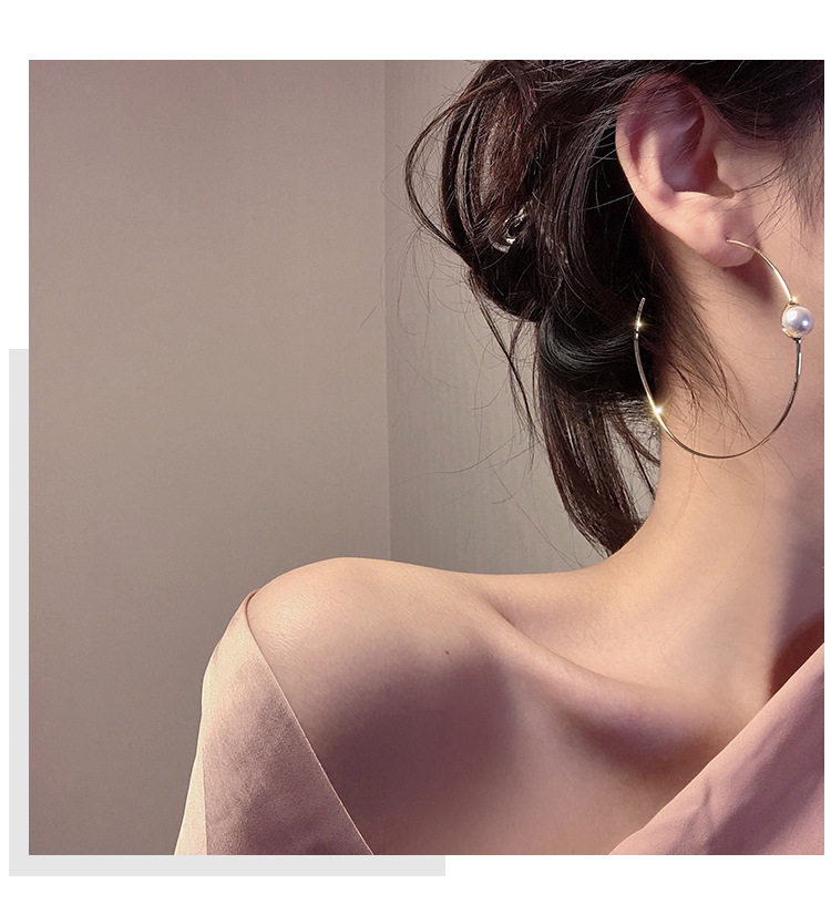 Khuyên tai tròn to ngọc trai