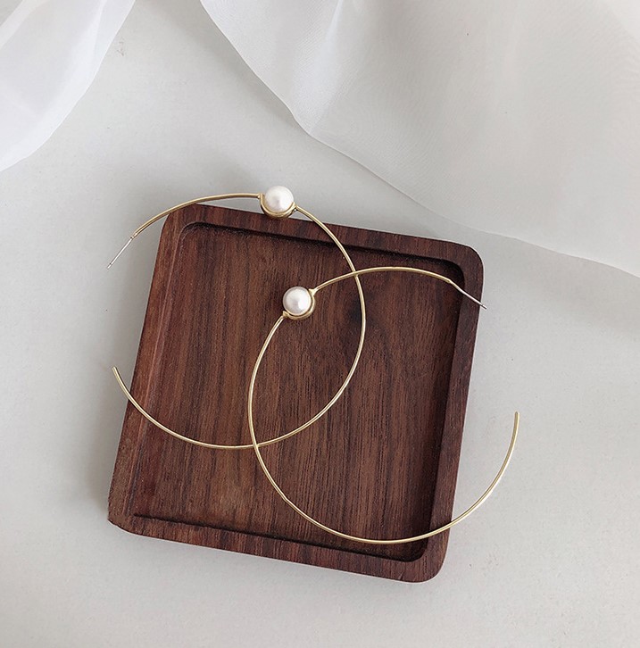 Khuyên tai tròn to ngọc trai