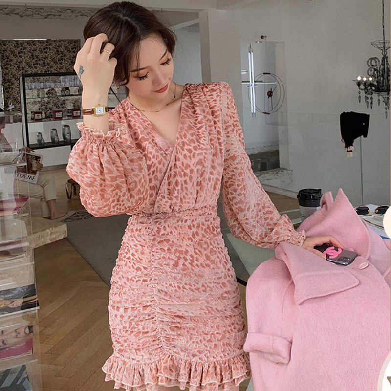 Váy da báo dài tay hồng