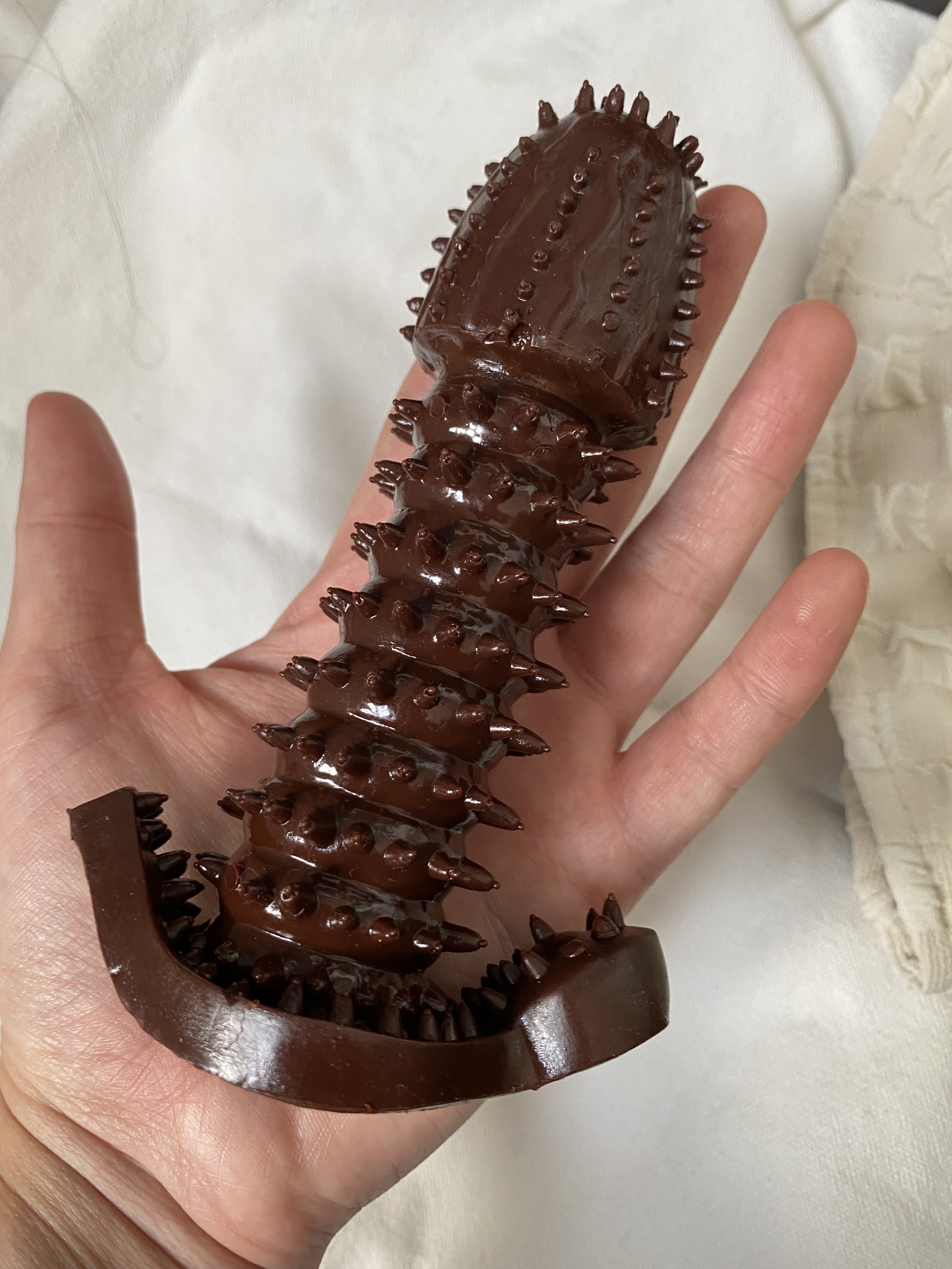 Bao cao su đôn dên Baile rẽ nhánh màu nâu đen