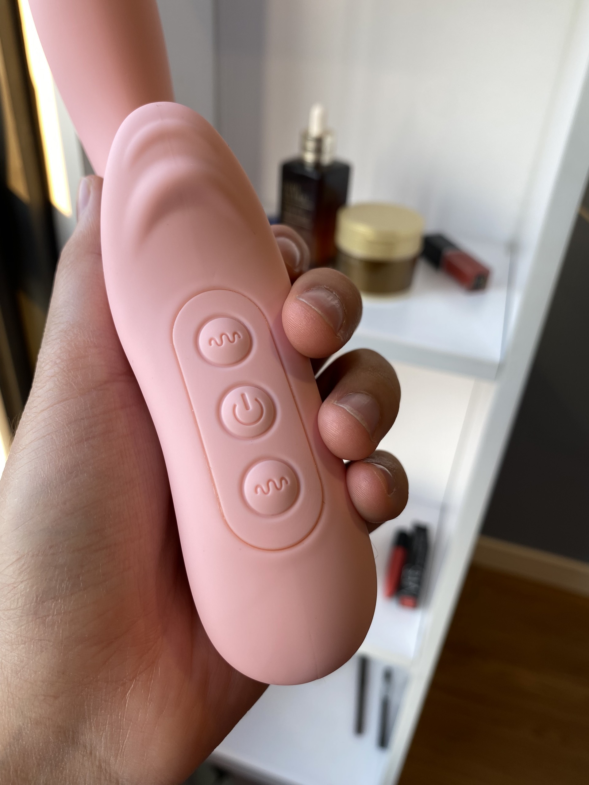 Chày rung cong có lưỡi liếm điểm G móc sâu âm đạo Female Dildo