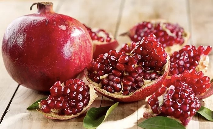 Đau bụng nên ăn loại trái cây gì để làm dịu cơn đau? Top loại quả tốt nhất 2026