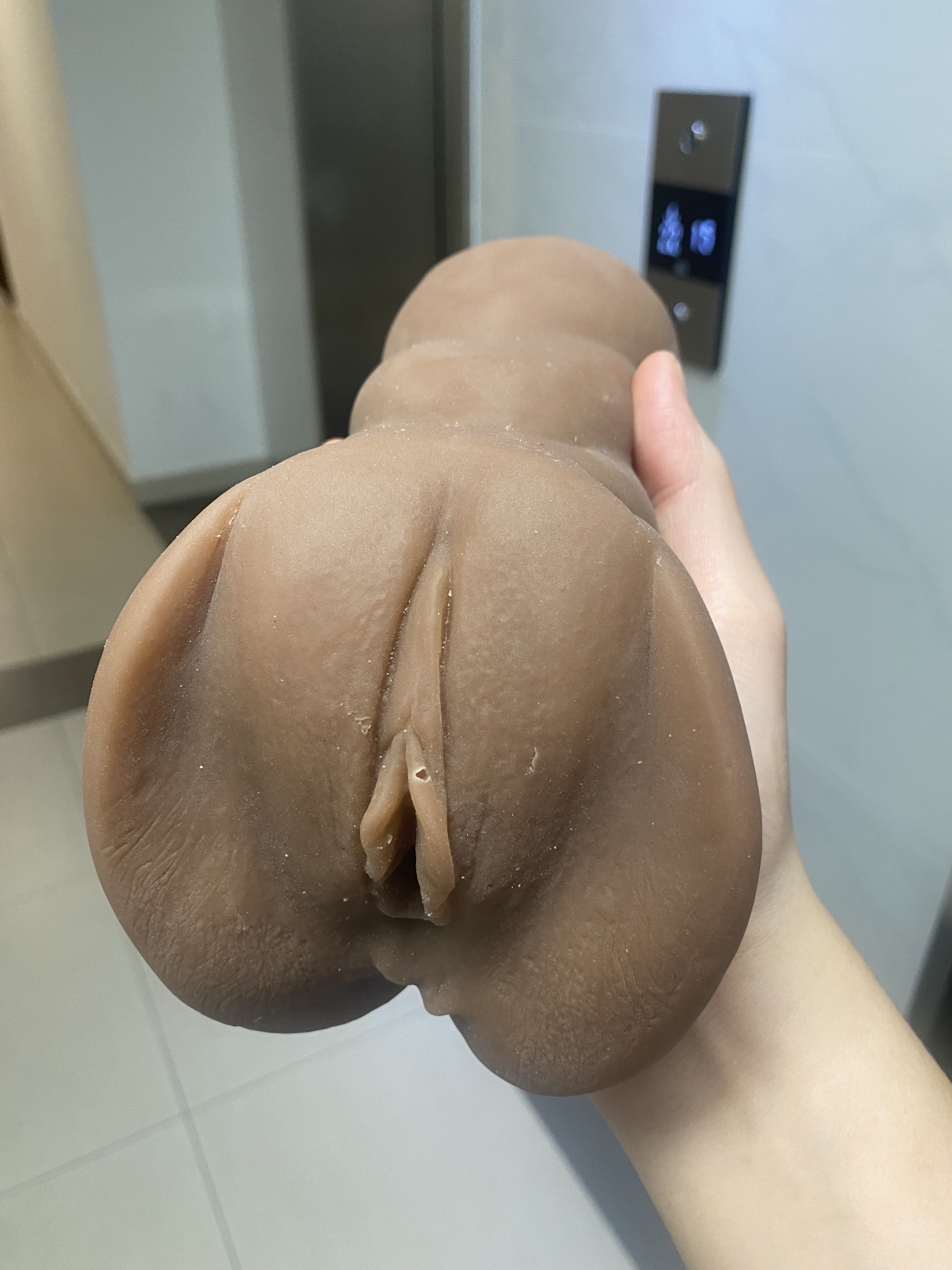 Âm đạo giả Châu Phi da đen có hậu môn