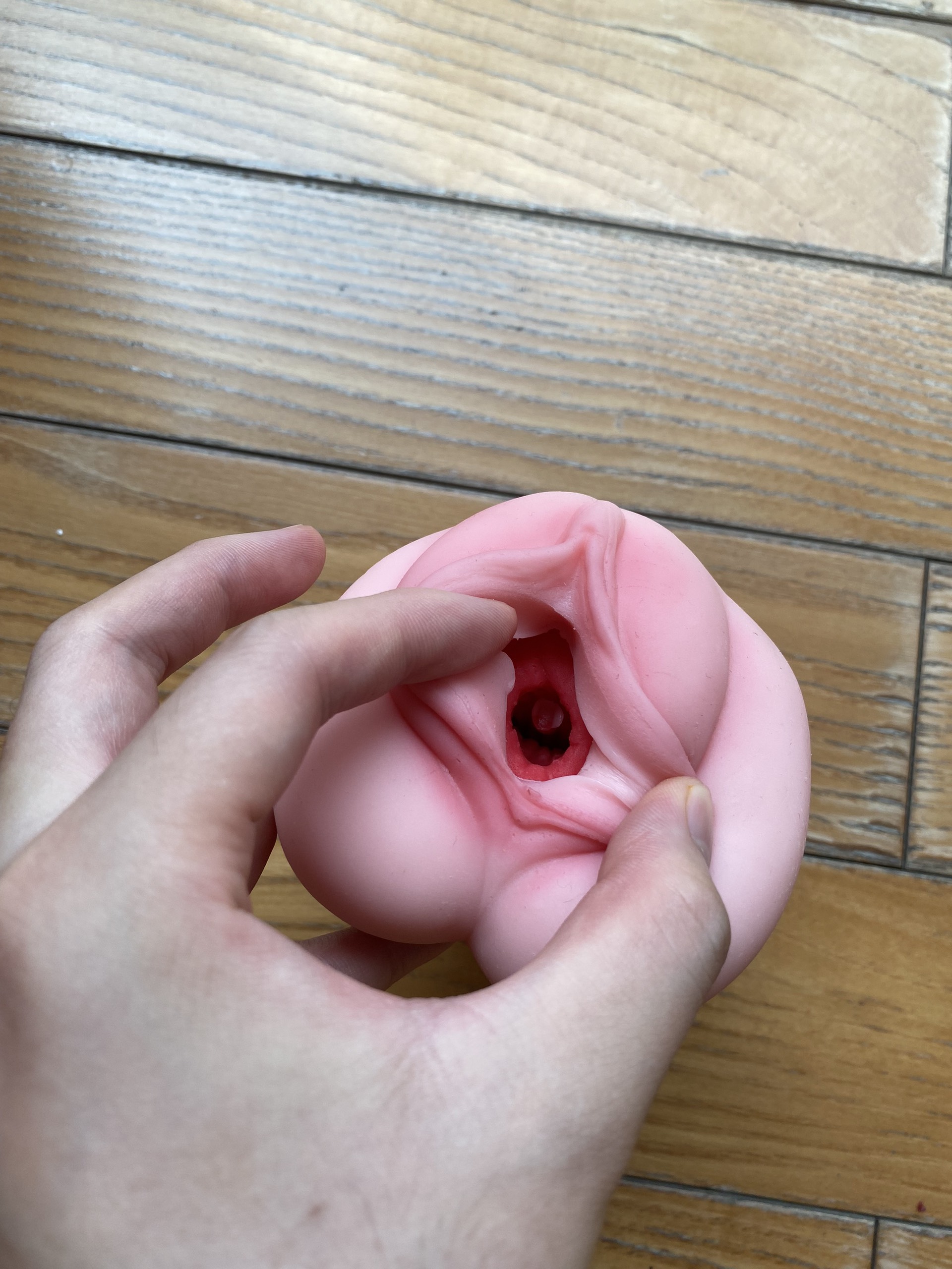 Âm Đạo Giả Silicon Mềm Mại Như Thật – Trải Nghiệm Thực Tế 1:1 Chỉ 350.000đ Tại Nữ Hoàng Khoái Cảm