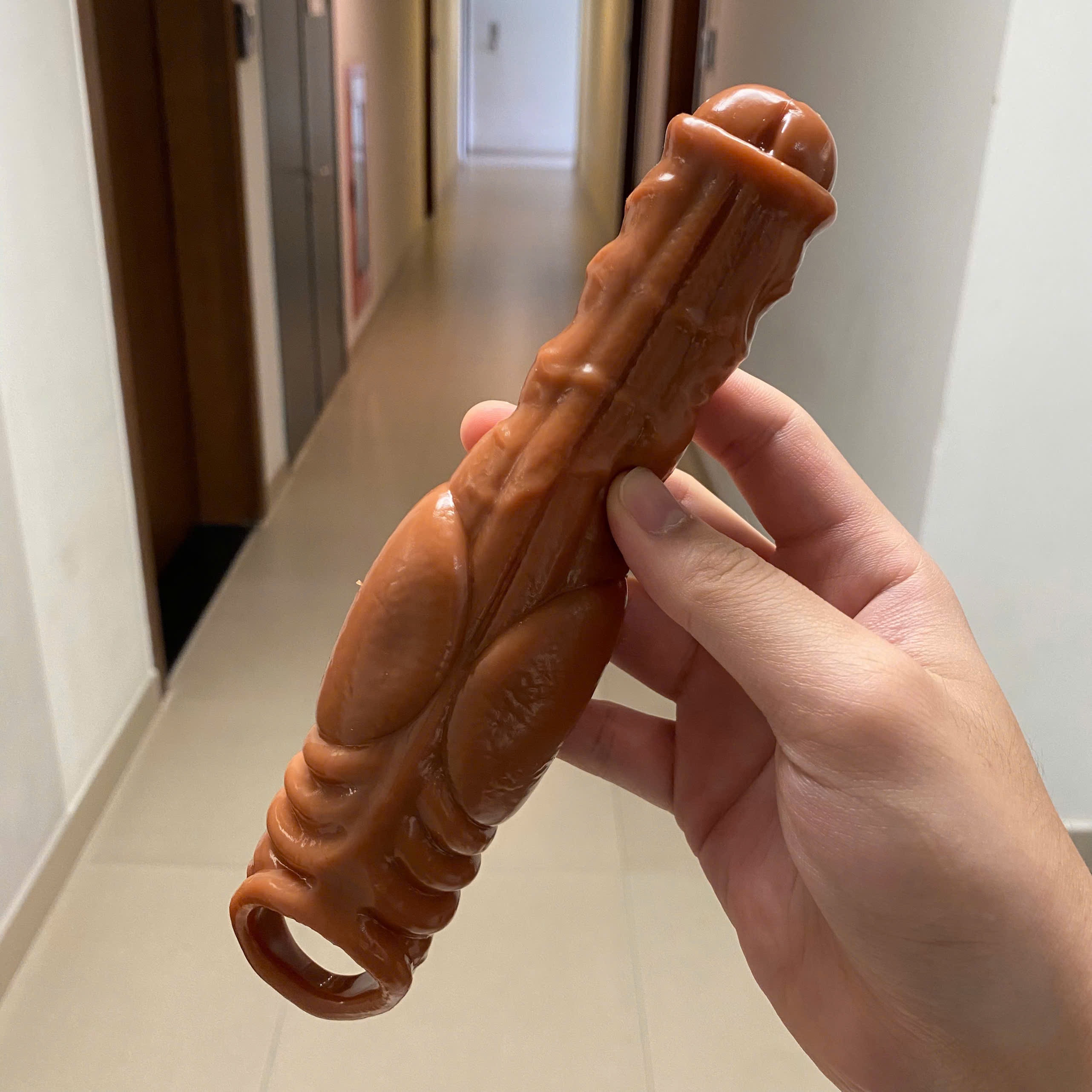 Bao cao su đôn dên hàng khủng hình chó sói rồng khóa tinh dịch