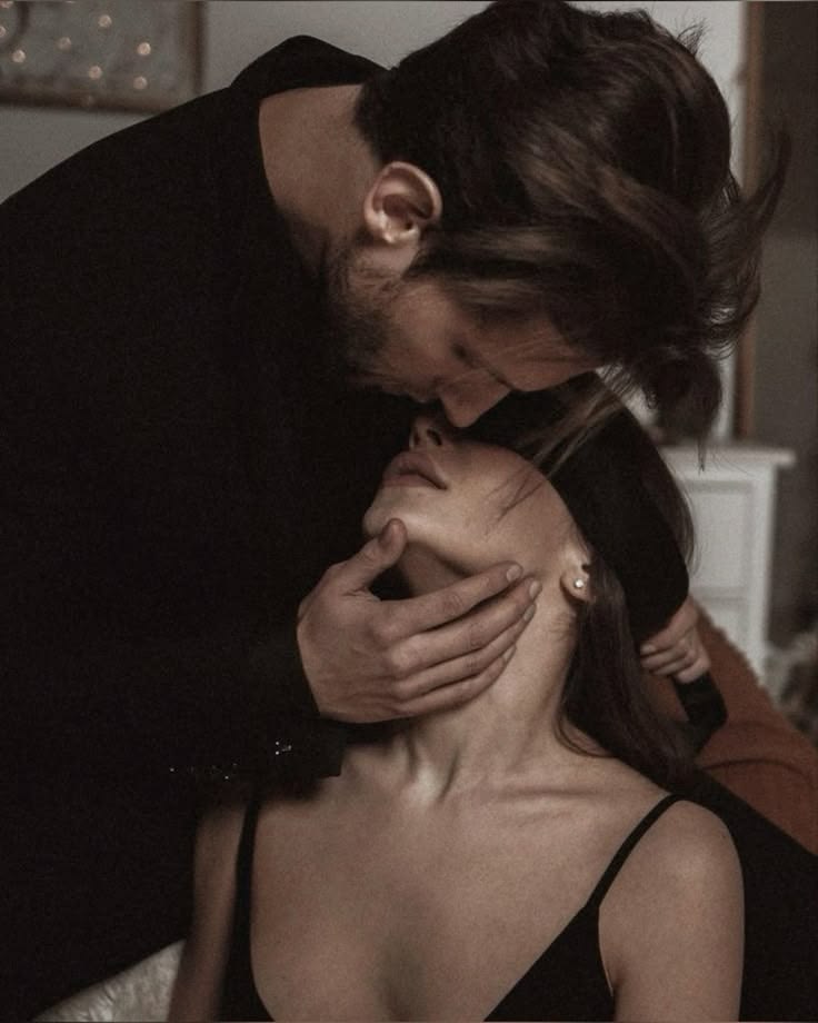 Cách Trói Tay Đối Phương Khi Yêu Như Phim Ngôn Tình: Bí Quyết Làm Người Ấy “Không Thể Thoát”