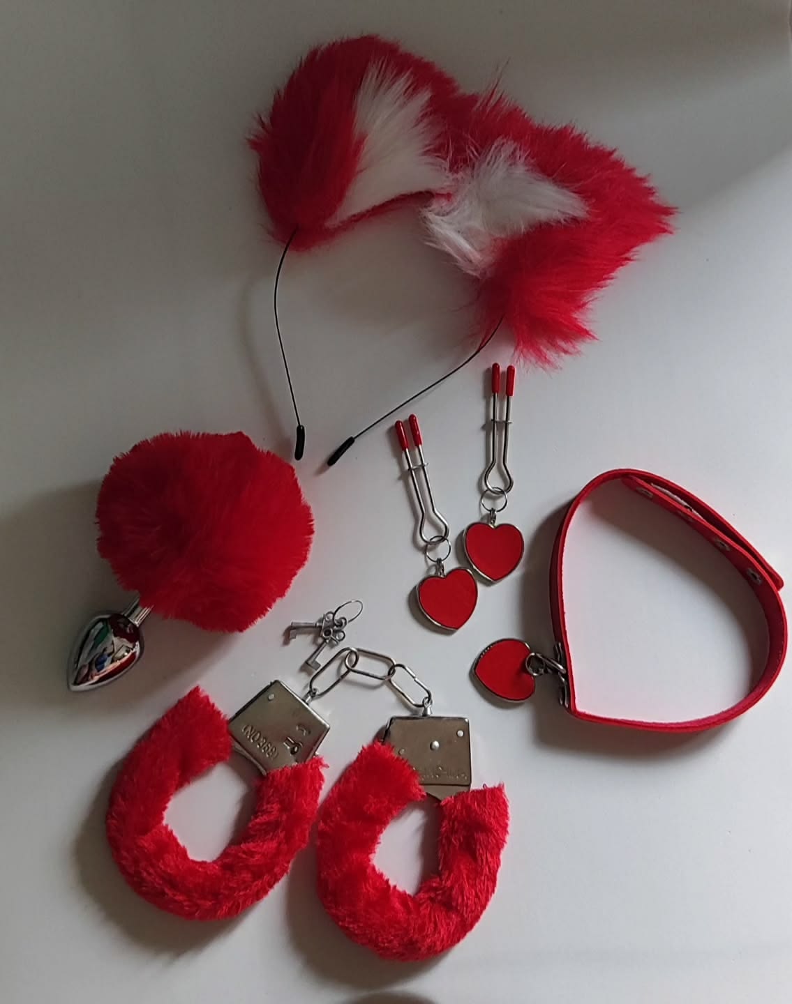 Cách Trói Tay Đối Phương Khi Yêu Như Phim Ngôn Tình: Bí Quyết Làm Người Ấy “Không Thể Thoát”