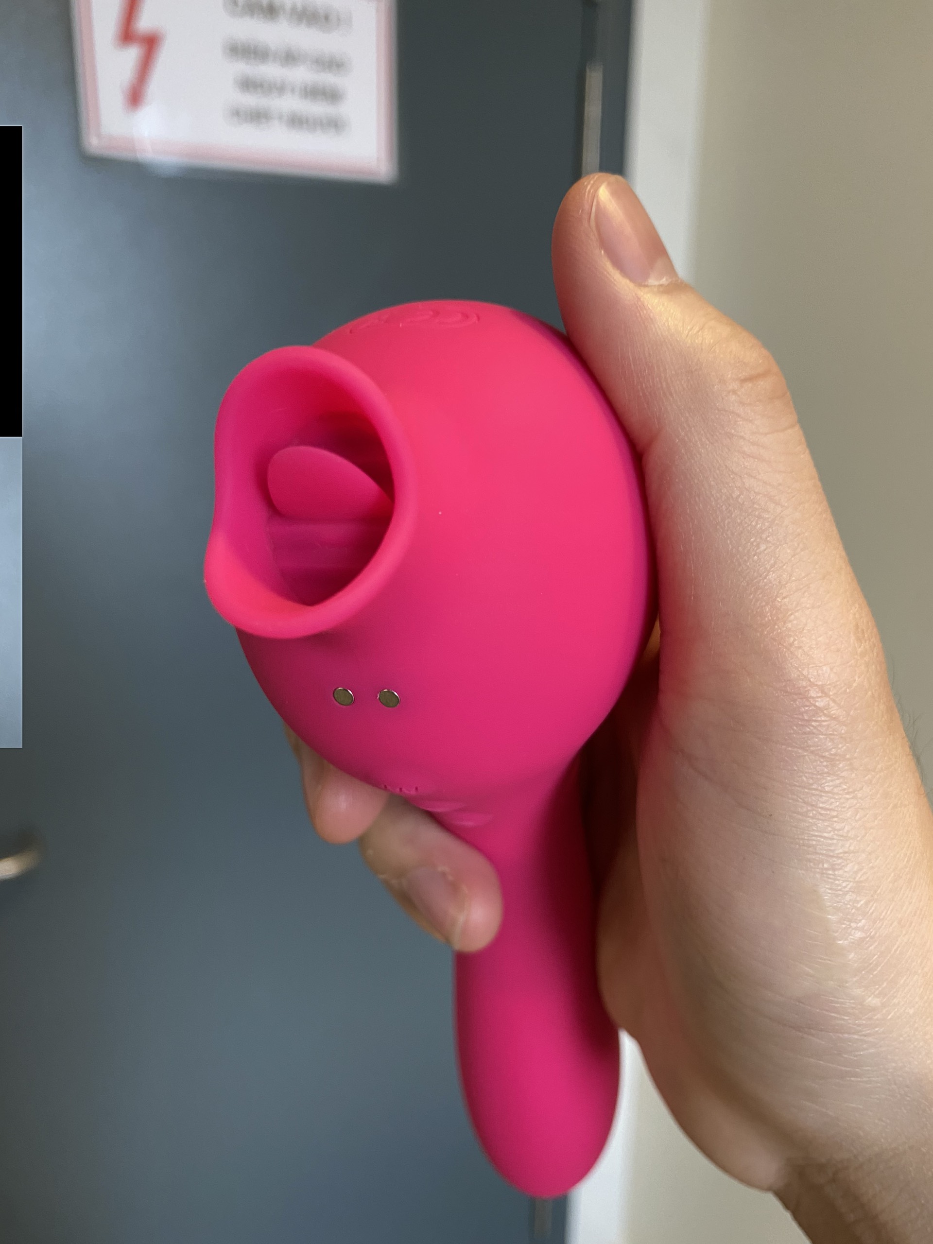 Gậy rung liếm hút âm đạo 3 trong 1 cao cấp