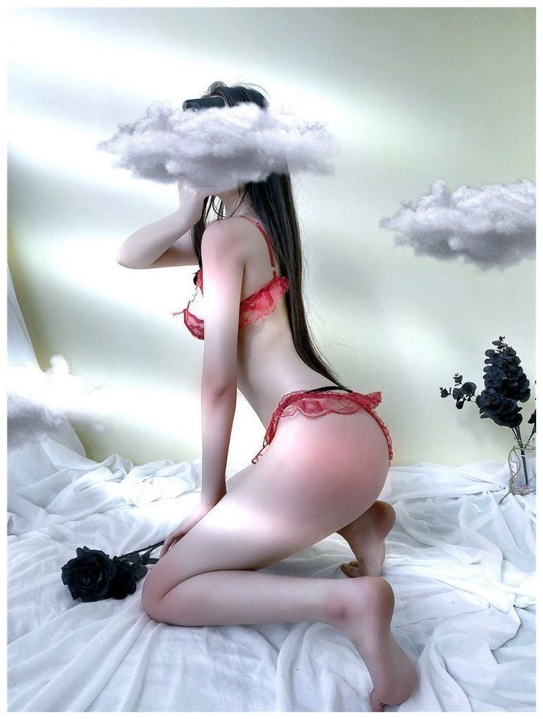 Đồ lót nơ tím đính ngọc trai