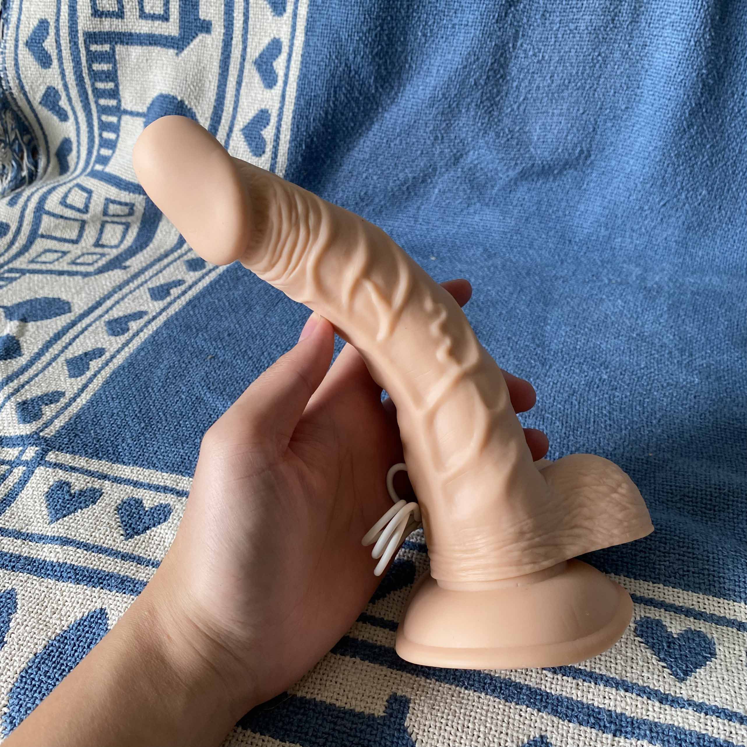 Dương vật giả gắn tường cong dài phong cách rắn hổ mang