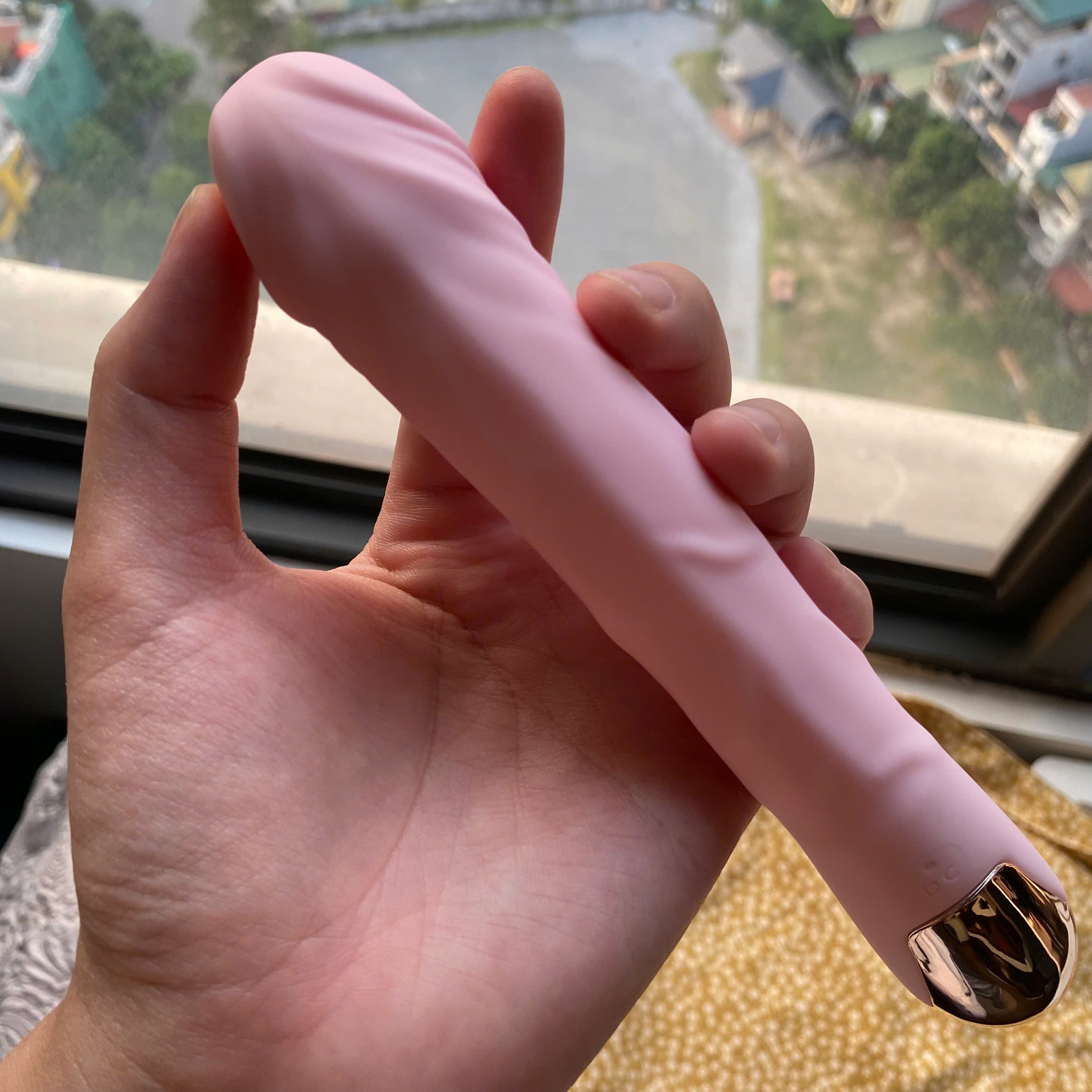 Dương vật giả rung 2 đầu cầm tay Silicon dài