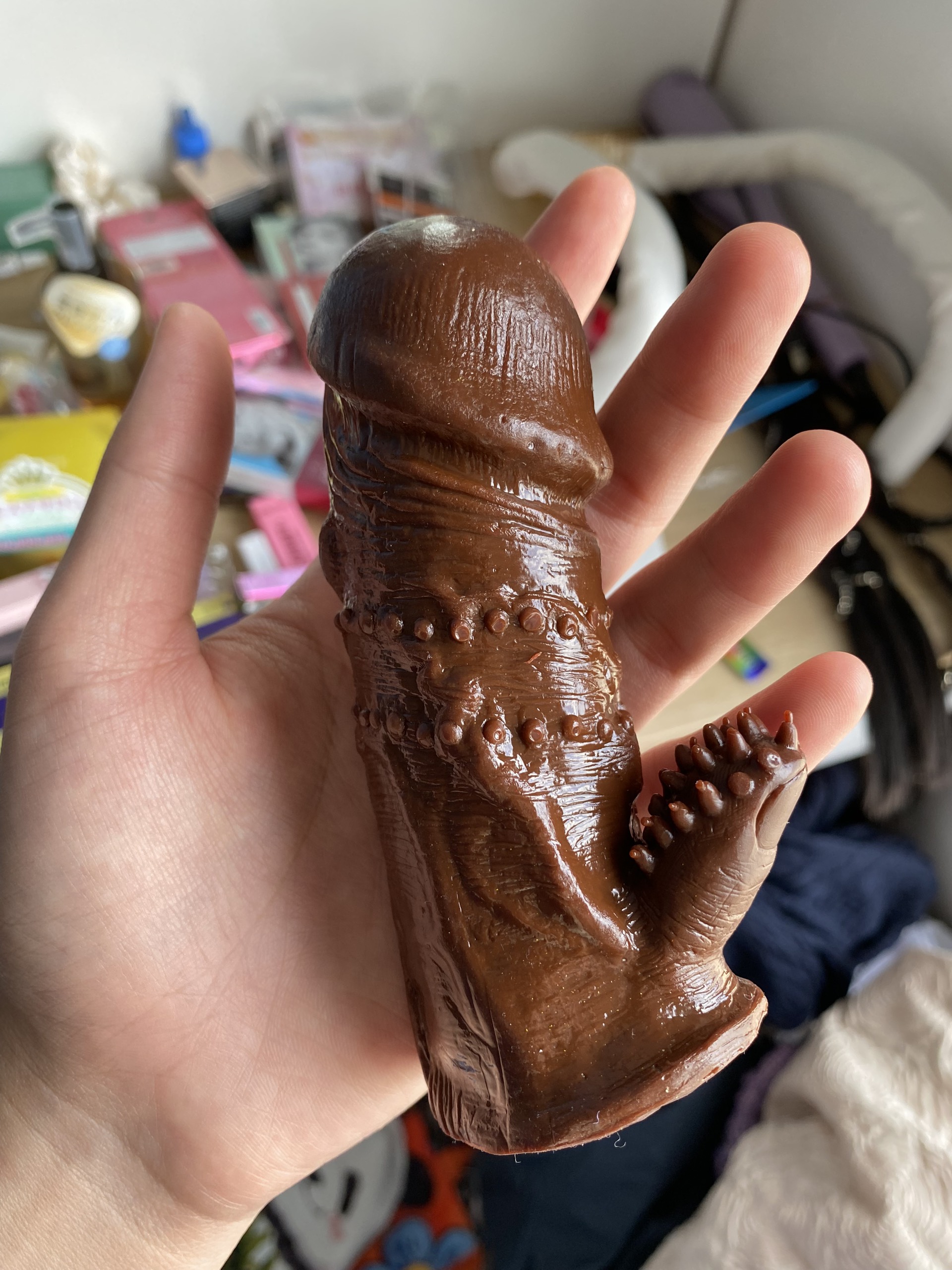 Bao cao su đôn dên Baile rẽ nhánh màu nâu đen