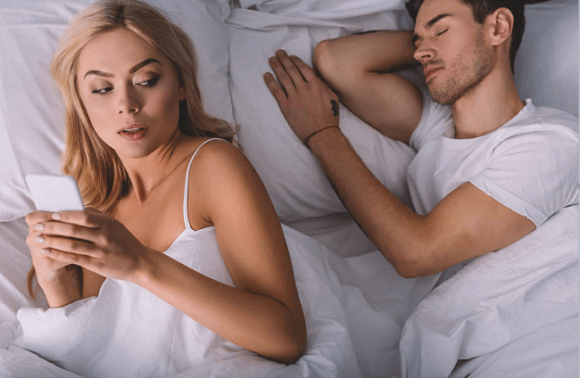 Ngoại Tình Xuất Phát Từ Tư Tưởng Gì? Những Dấu Hiệu Cảnh Báo Sớm Ở Người Yêu