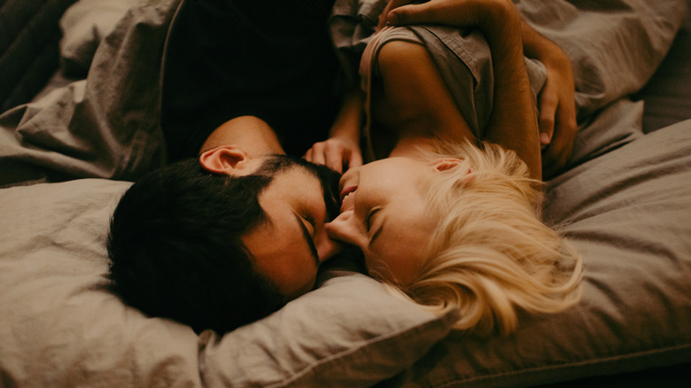 Quan Hệ Tình Dục Trước Khi Kết Hôn: Tốt Hay Xấu? Giải Mã Sự Thật Ít Ai Nói