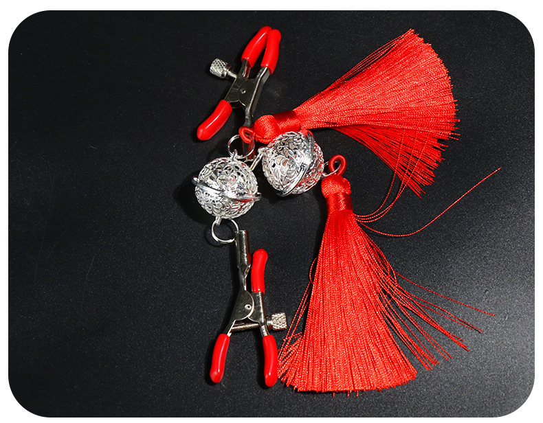 Kẹp ti núm vú phong cách Trung Hoa