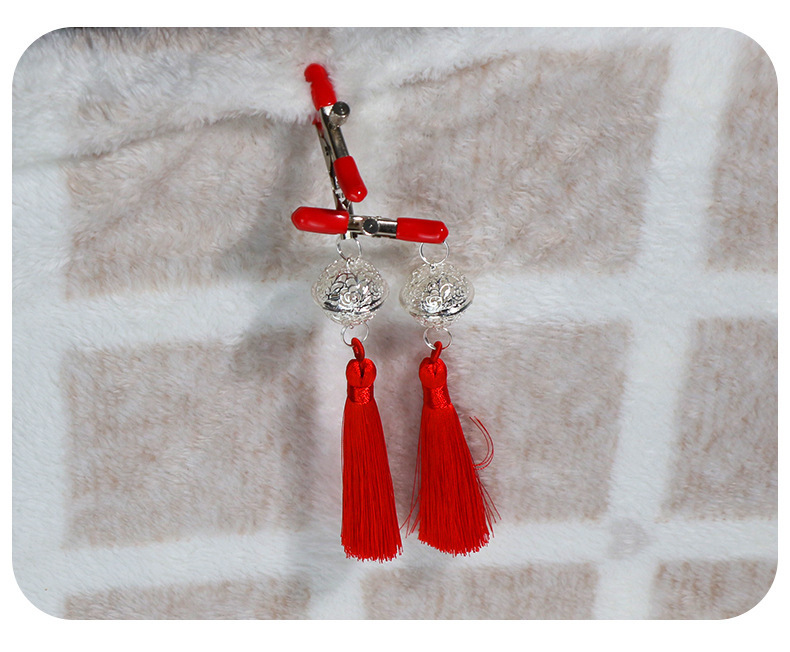 Kẹp ti núm vú phong cách Trung Hoa