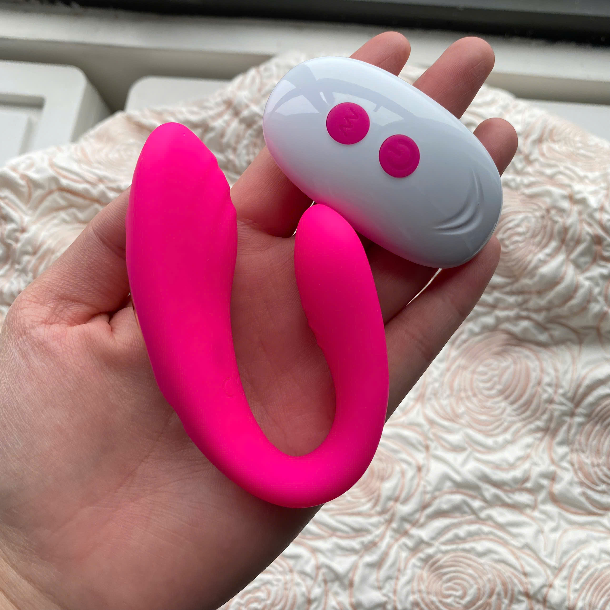 Máy rung điểm G điều khiển từ xa kích thích 2 điểm cùng lúc