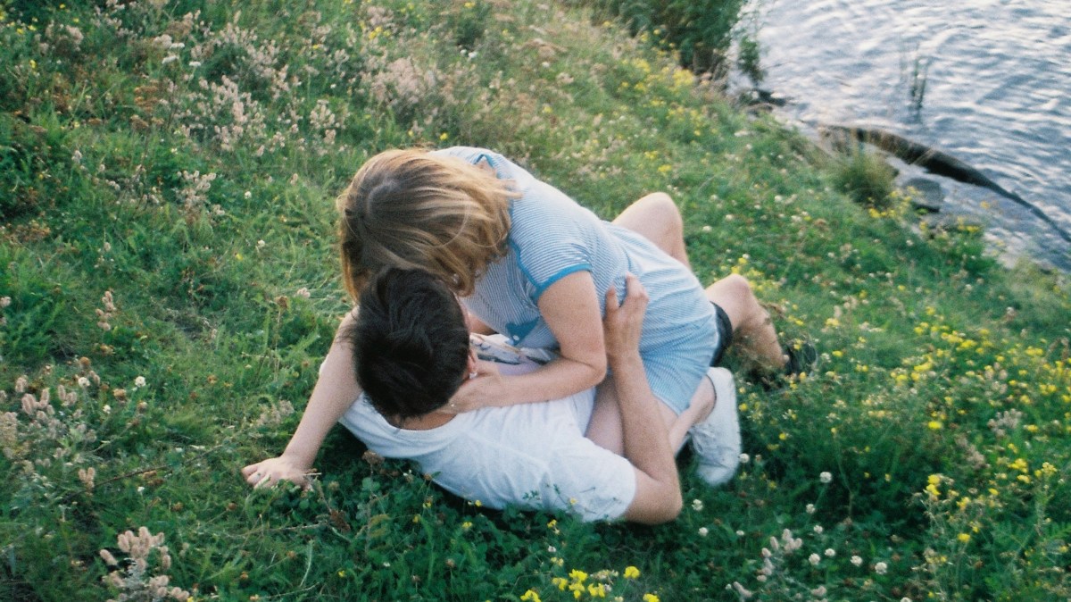 Public Sex Là Gì? Vì Sao Nhiều Người Lại “Nghiện” Hình Thức Quan Hệ Này?