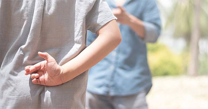 Red Flag Trong Các Mối Quan Hệ: Những Cảnh Báo Bạn Không Nên Bỏ Qua