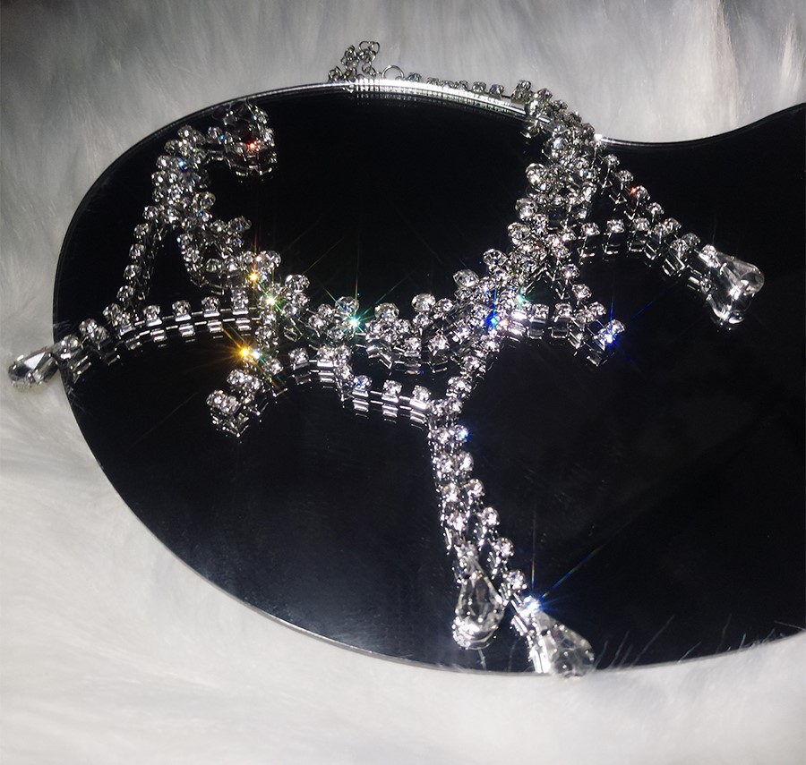 Vòng cổ bạc đính đá vương miện