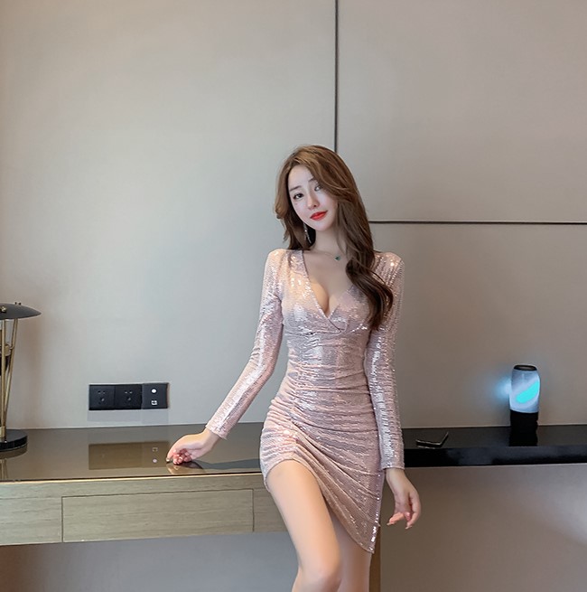 Váy body óng ánh dài tay