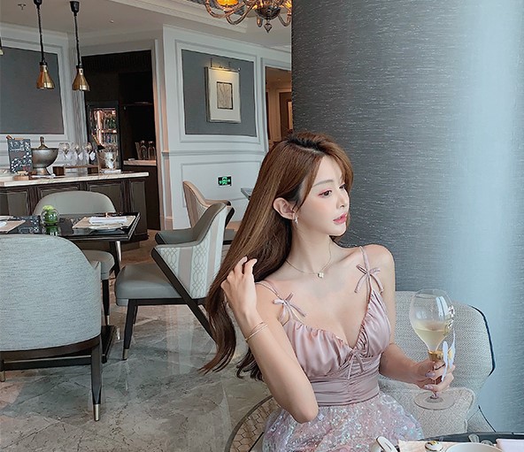 Áo Croptop dây đá Quảng Châu cao cấp