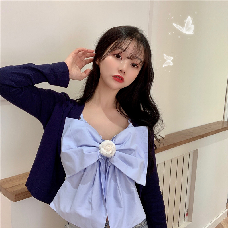 Áo Croptop 2 dây thắt nơ đính hoa