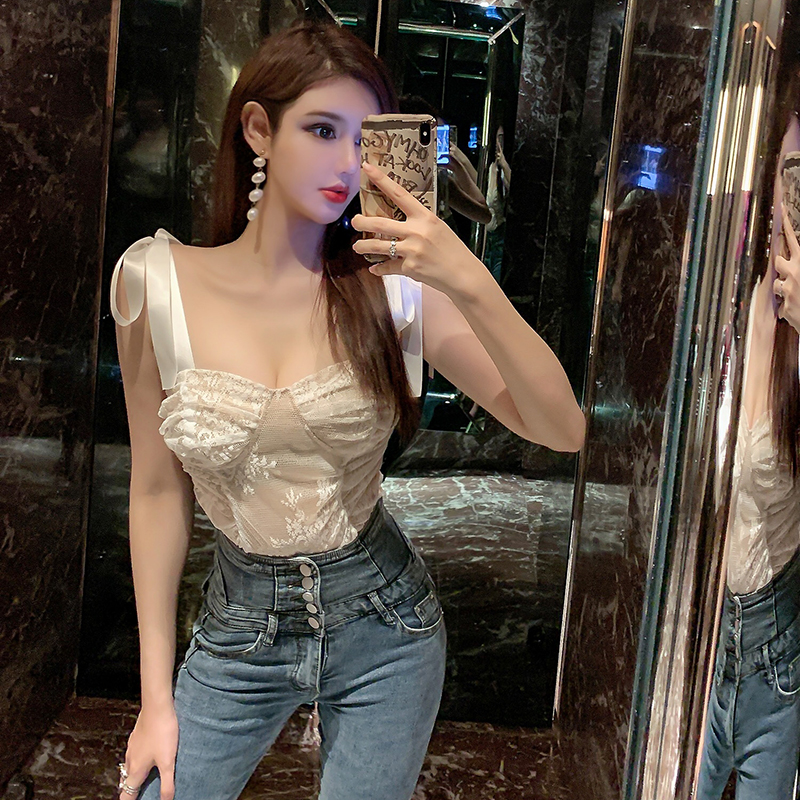 Áo Croptop 2 dây dài qua vai