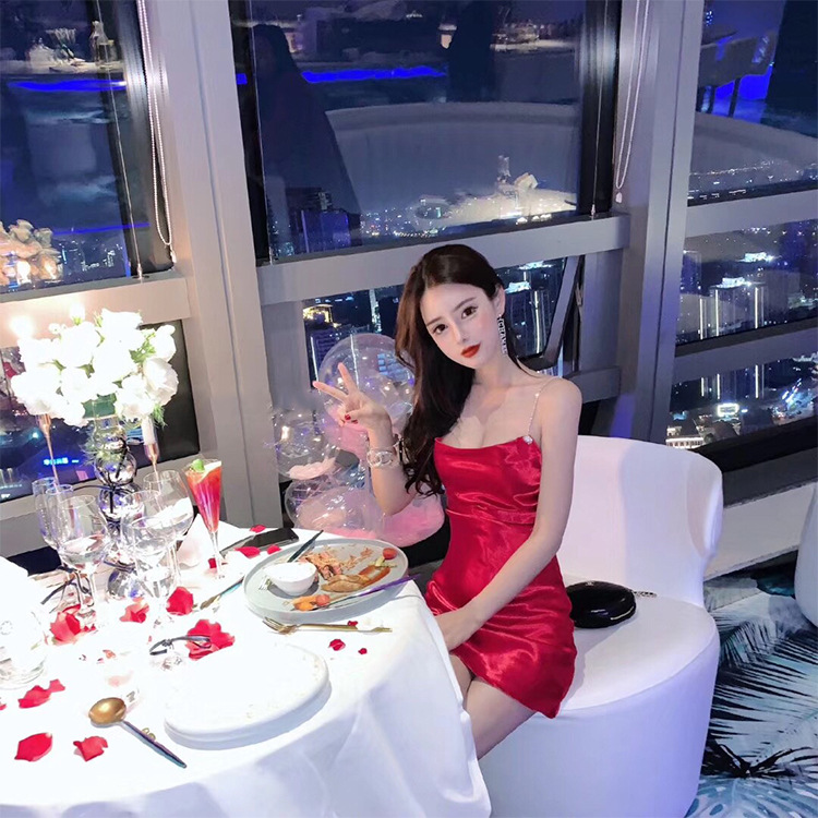 Váy lụa trơn dây kim cương Quảng Châu cao cấp