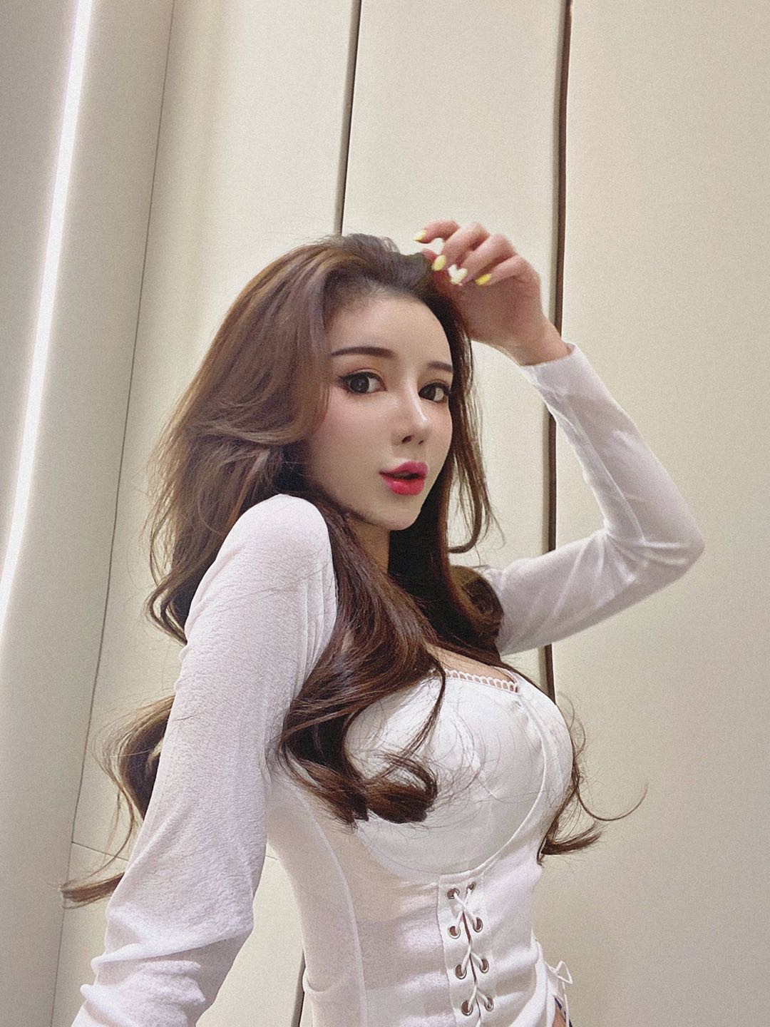 Áo Croptop dài tay dây buộc trước