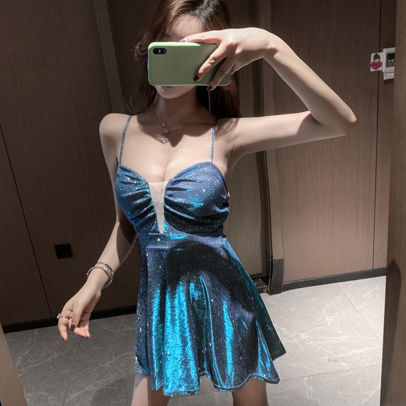 Váy 2 dây óng ánh xòe