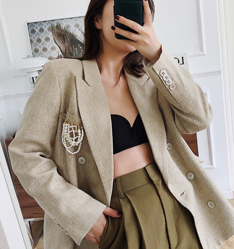 Cài đính ngực số 5 tag nữ đẹp