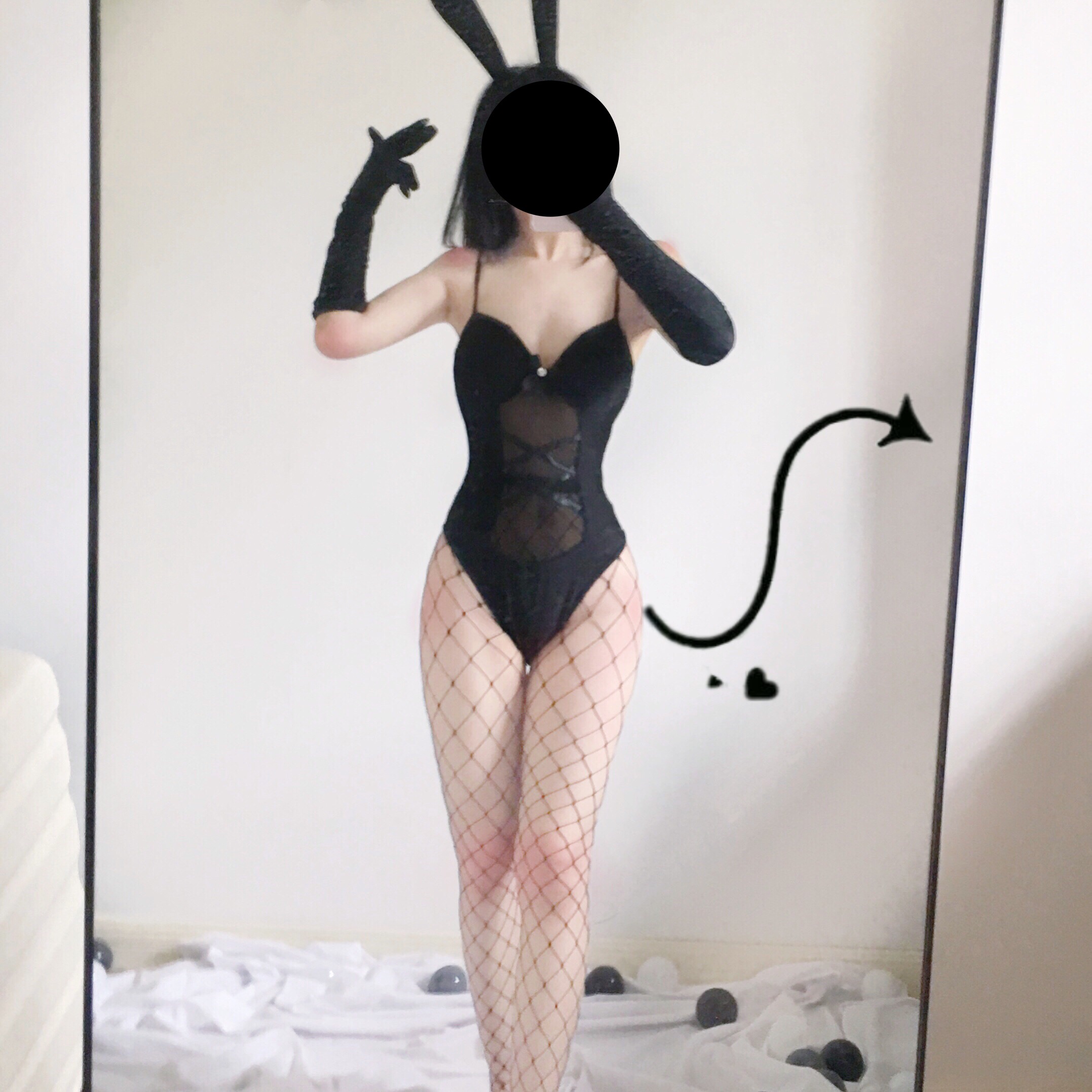 Bodysuit cúp ngực kèm tai thỏ