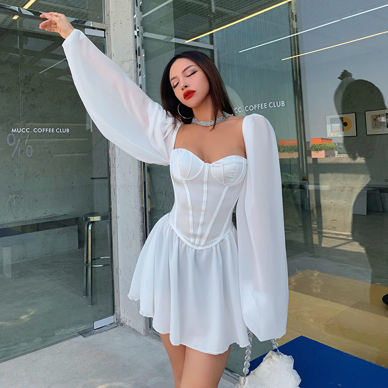 Váy tiểu thư yếm tay dài xòe