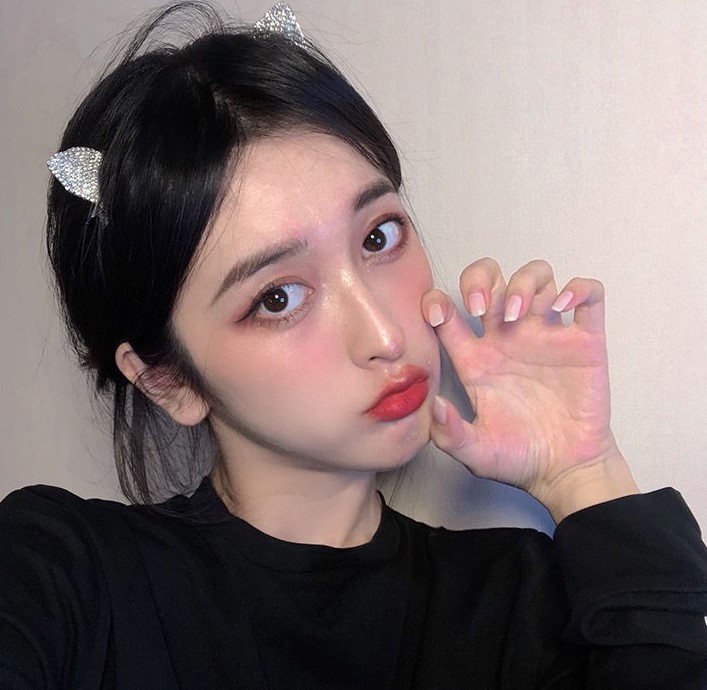 Kẹp tóc tai mèo đính đá