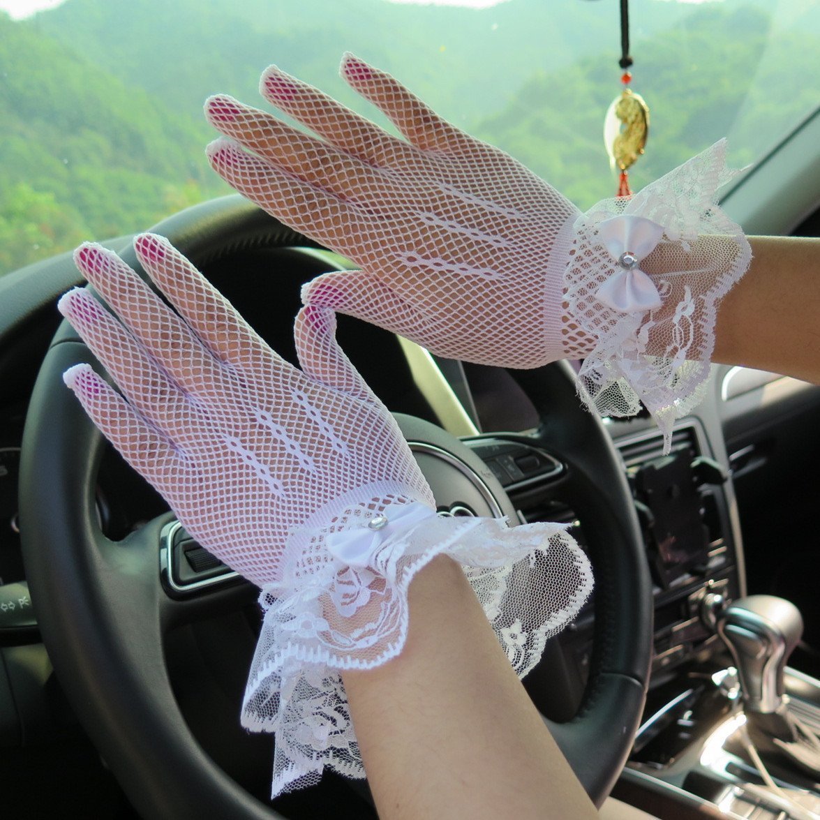 Găng tay ren kèm nơ