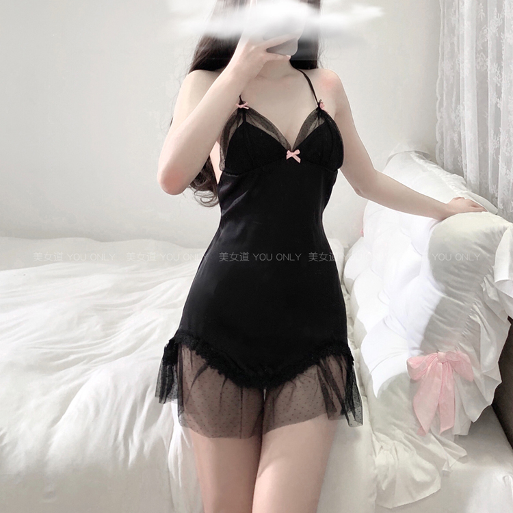 Váy ngủ lụa trơn Quảng Châu ngực màng