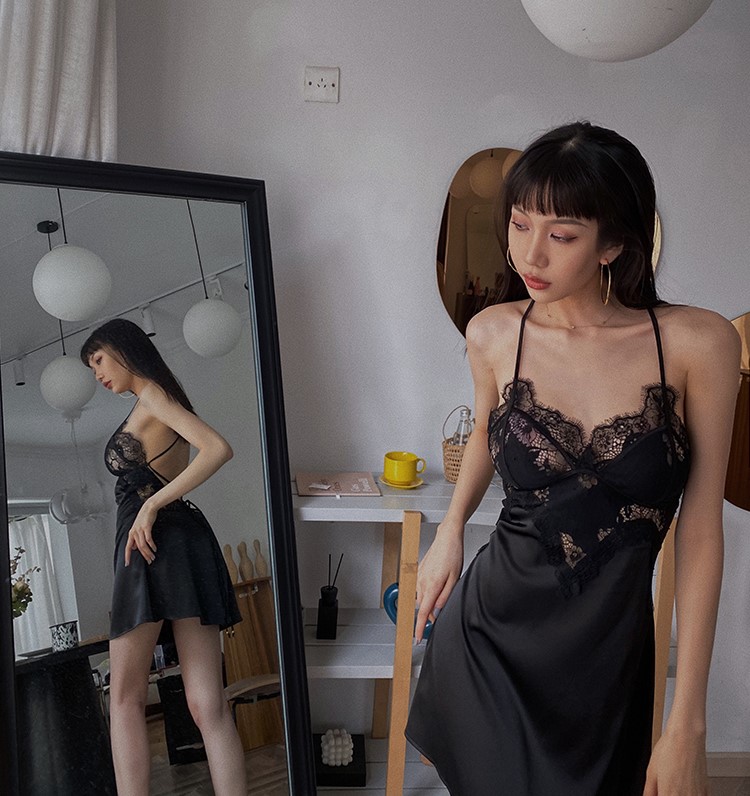 Váy ngủ lụa ngực ren xuyên thấu quyến rũ